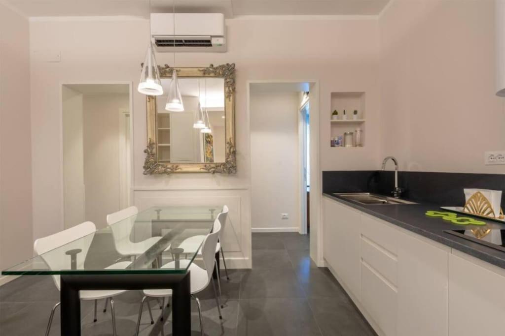 Stylish Four Bedrooms Apartment - Florence Center Экстерьер фото